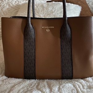 MK Tote